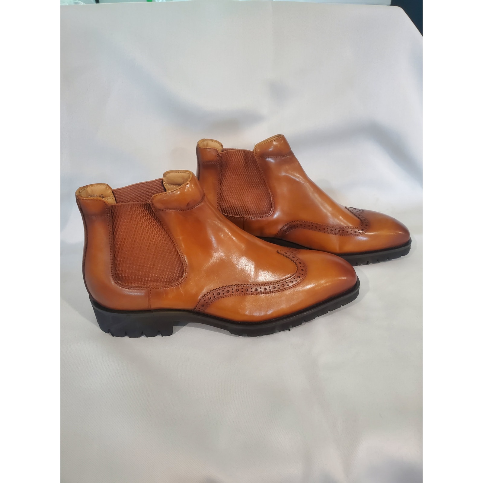 Stella Lug Sole Chelsea Boot In Cognac By Maison Forte Size 8.5.S59